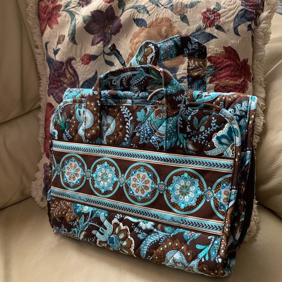 Vera Bradley Handbags - Vera Bradley cosmetics traveling organizer!